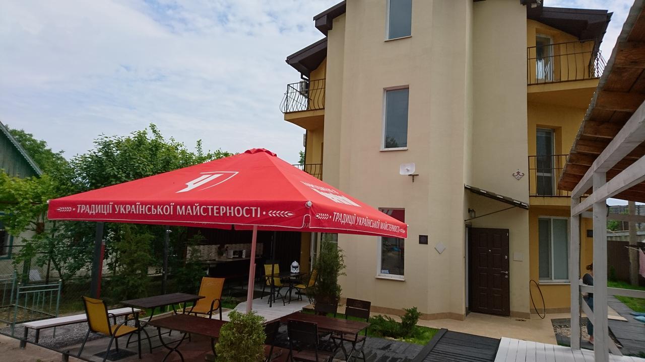 Guest House Dacha Karolino-Buhaz Bagian luar foto