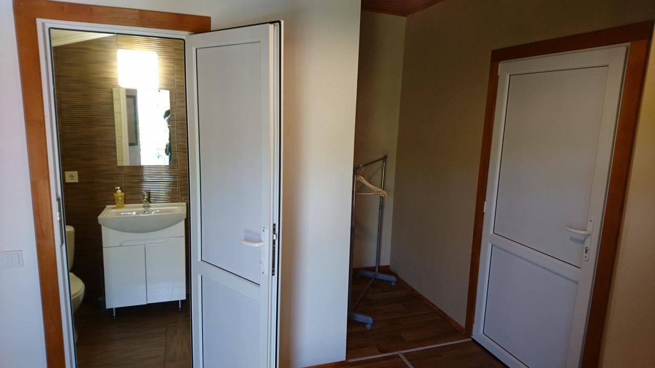 Guest House Dacha Karolino-Buhaz Bagian luar foto