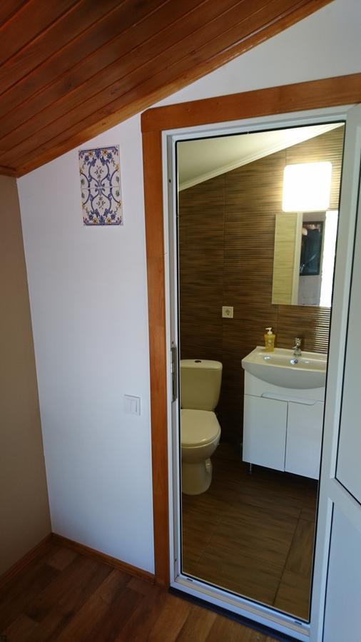 Guest House Dacha Karolino-Buhaz Bagian luar foto