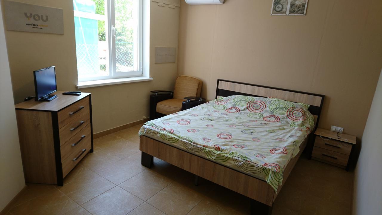 Guest House Dacha Karolino-Buhaz Bagian luar foto