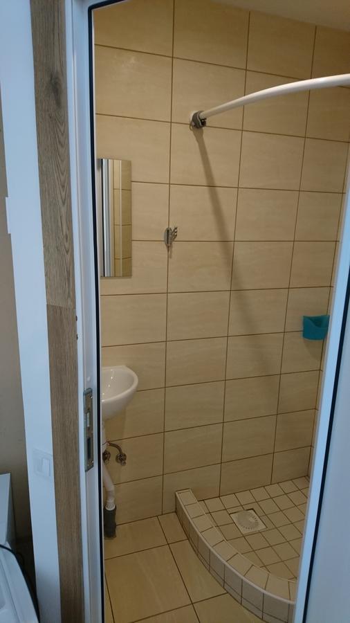 Guest House Dacha Karolino-Buhaz Bagian luar foto