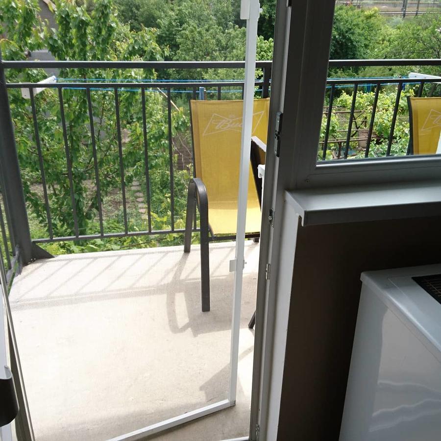 Guest House Dacha Karolino-Buhaz Bagian luar foto