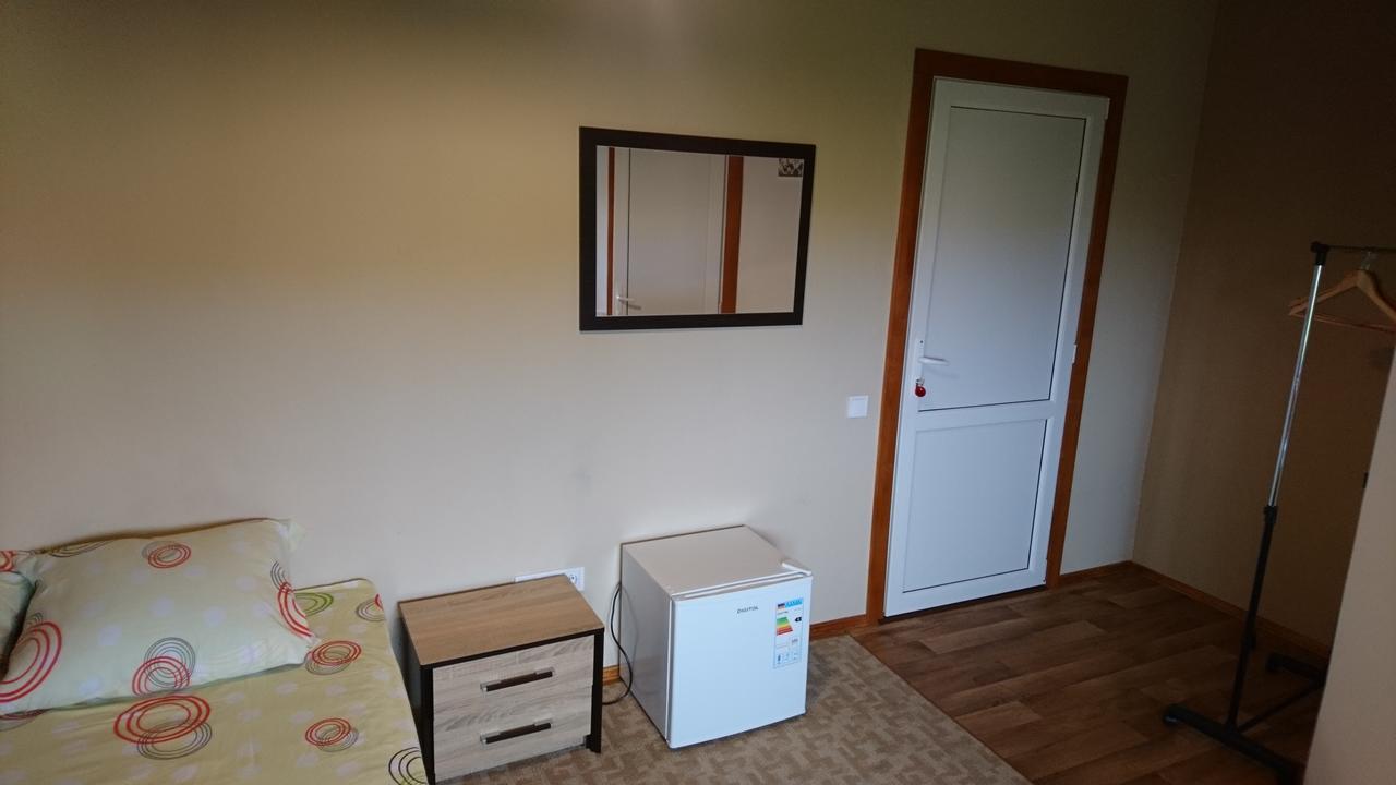 Guest House Dacha Karolino-Buhaz Bagian luar foto